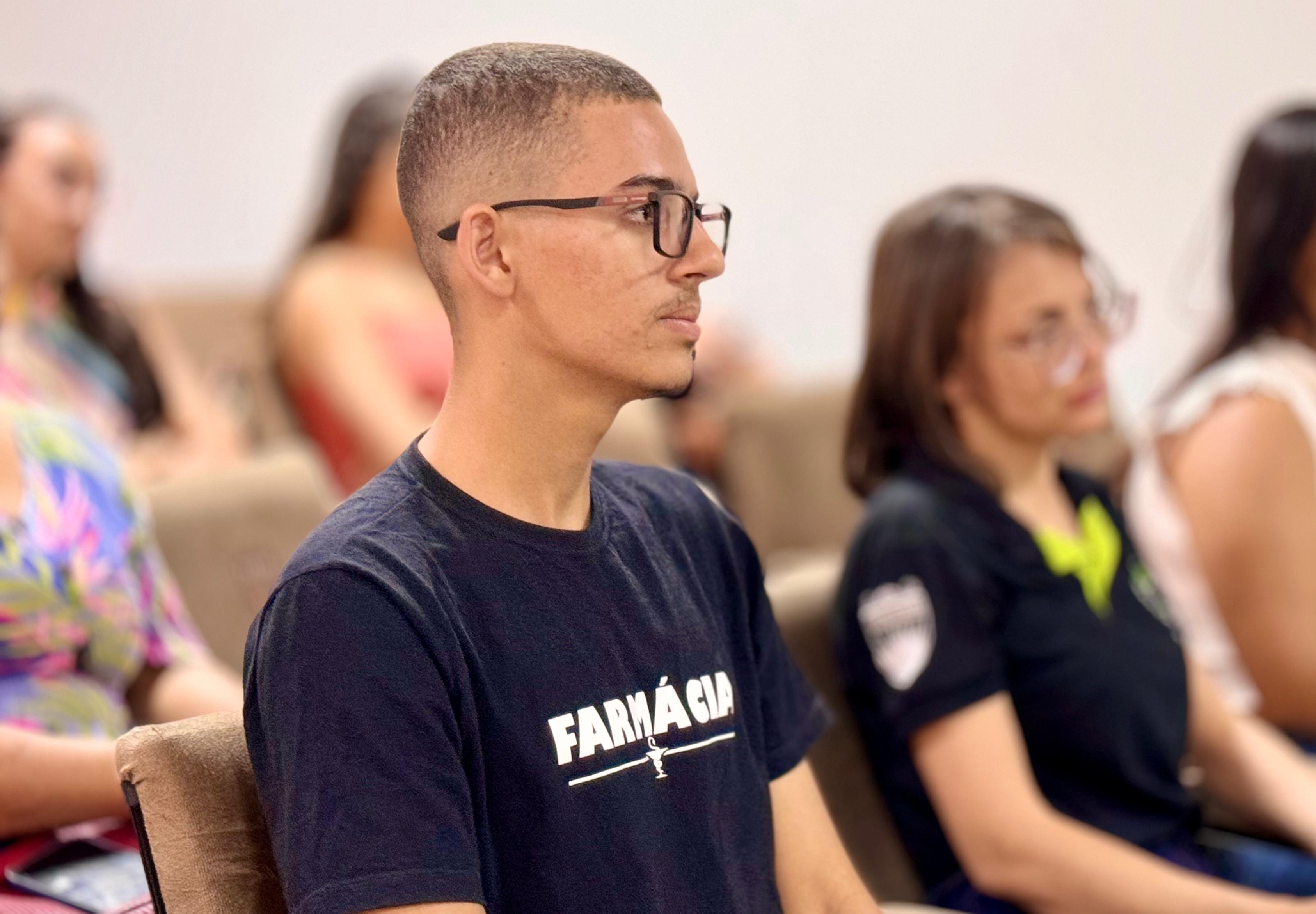 Outubro Rosa: palestra promove reflexão sobre a saúde da mulher e direitos das pacientes com Câncer de Mama